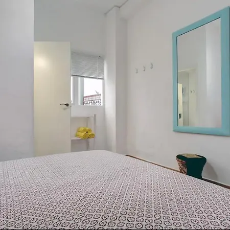 Con Encanto En El Centro De + Wifi