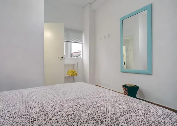 Con Encanto En El Centro De + Wifi